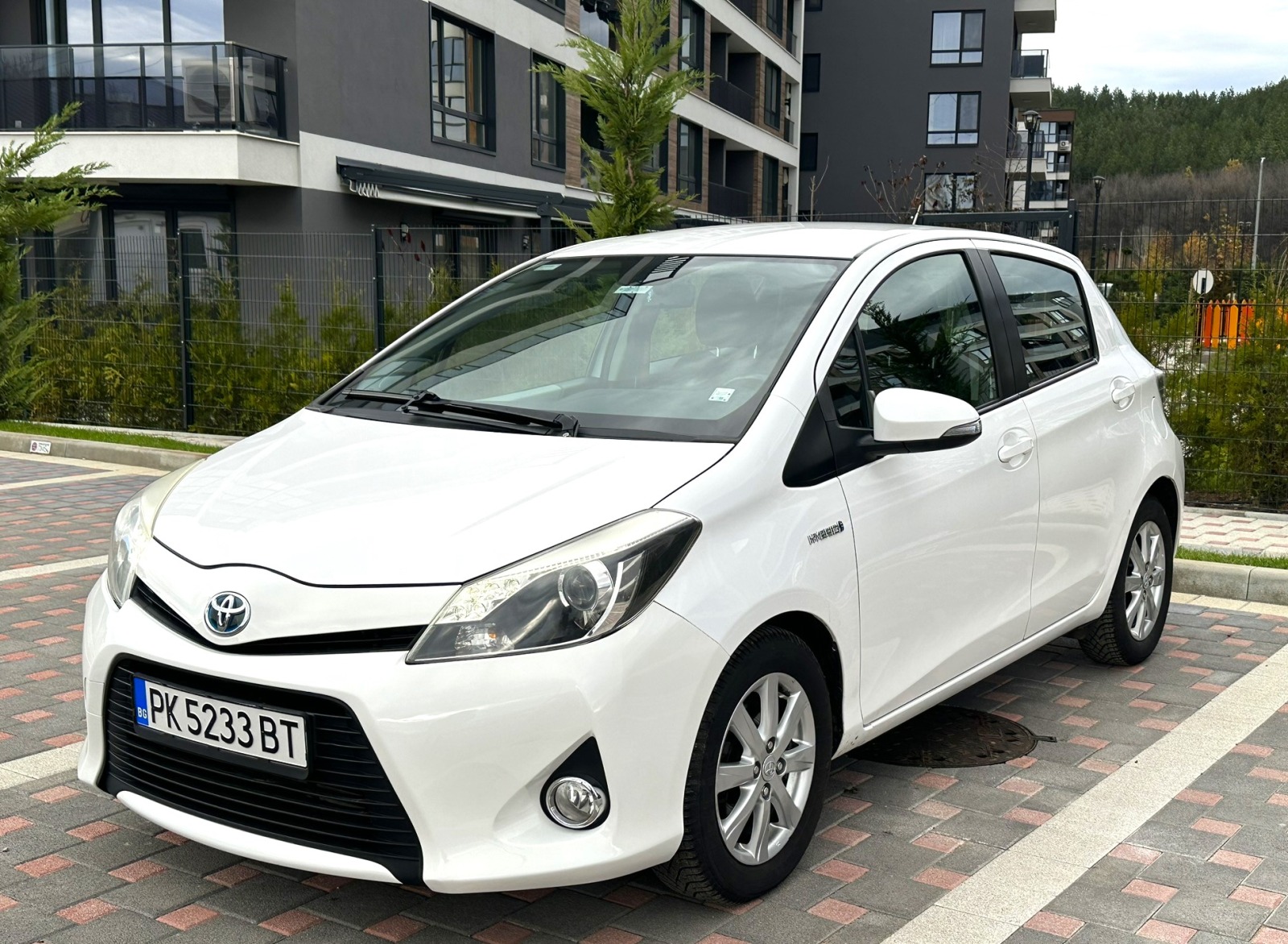 Toyota Yaris 1.5 Hybrid - изображение 1