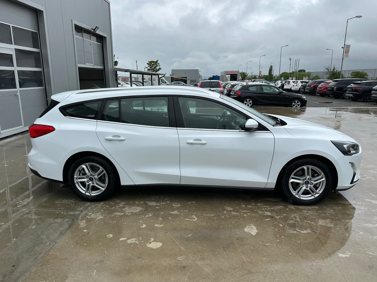Ford Focus 1.5* ecoblue* Business - изображение 4