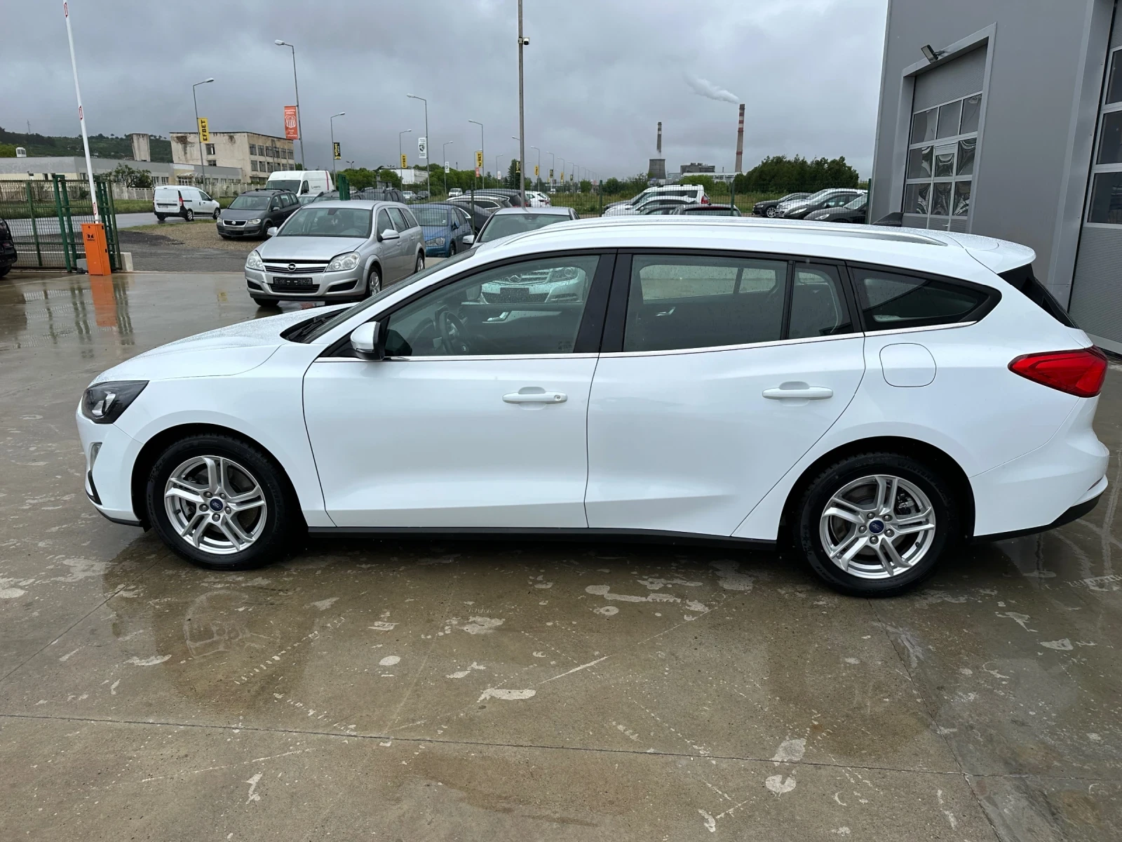 Ford Focus 1.5* ecoblue* Business - изображение 8