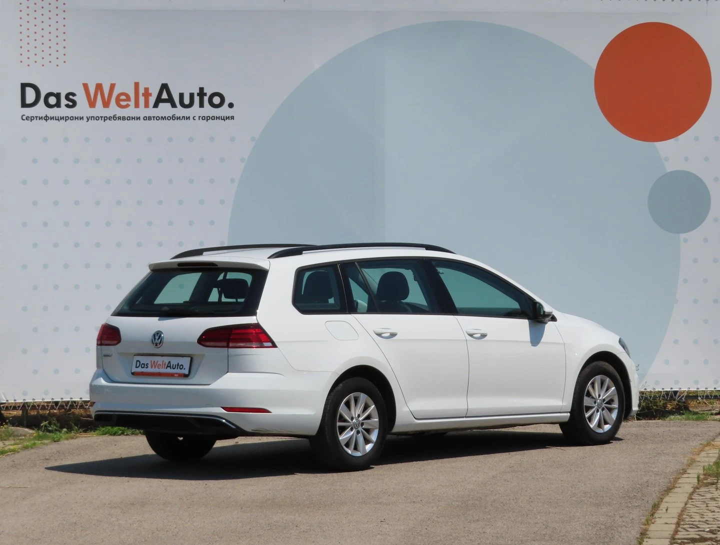 VW Golf Variant Comfortline 1.6TDI BMT - изображение 3