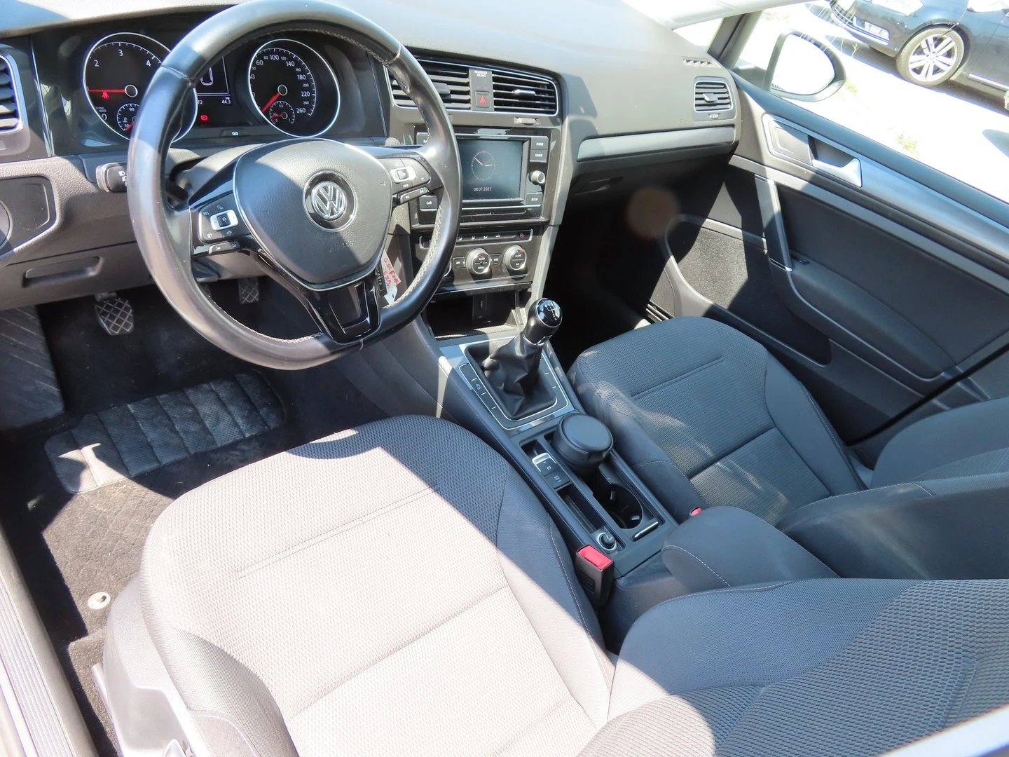 VW Golf Variant Comfortline 1.6TDI BMT - изображение 4