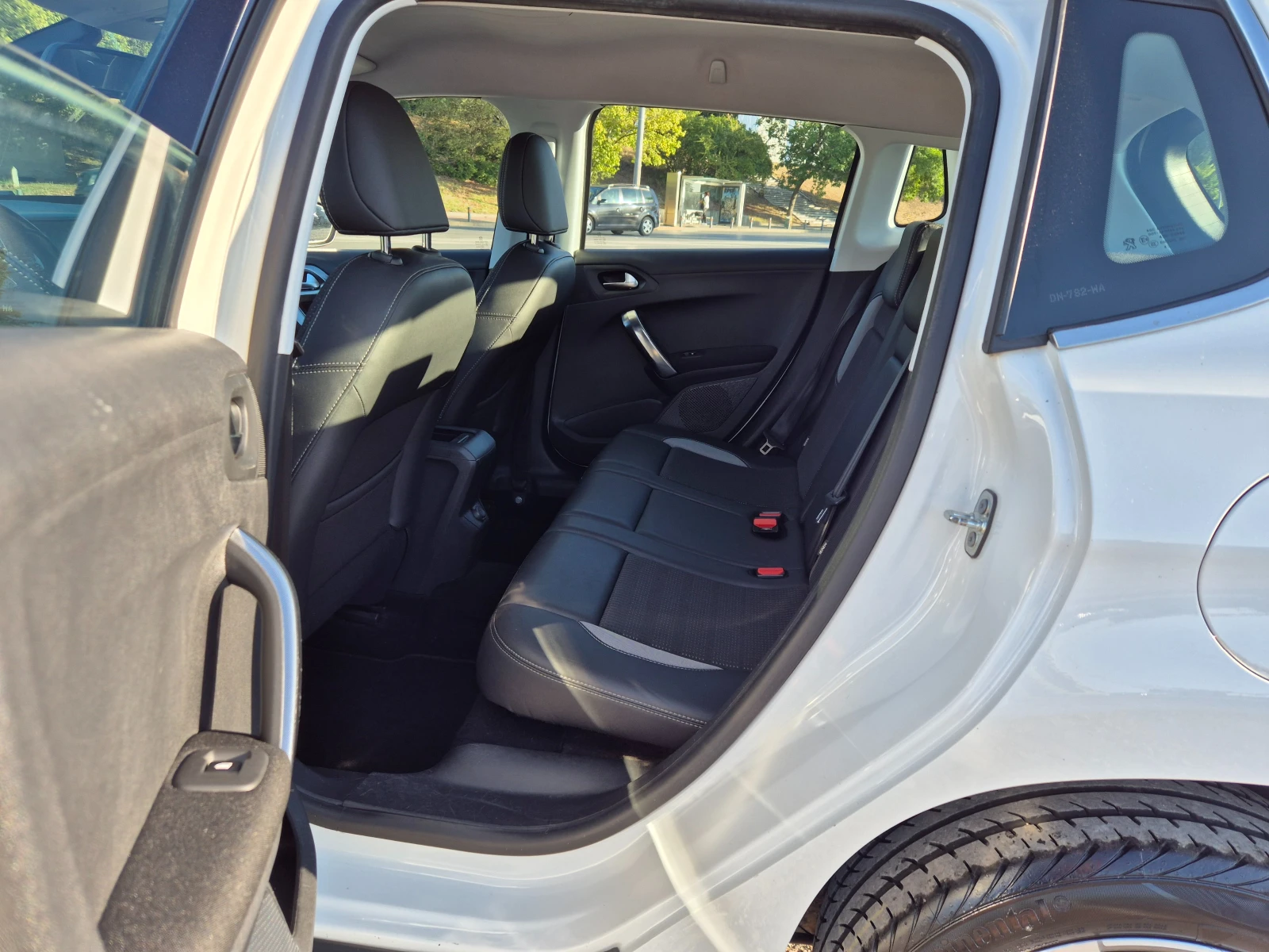 Peugeot 2008 1.2i | Mobile.bg   12