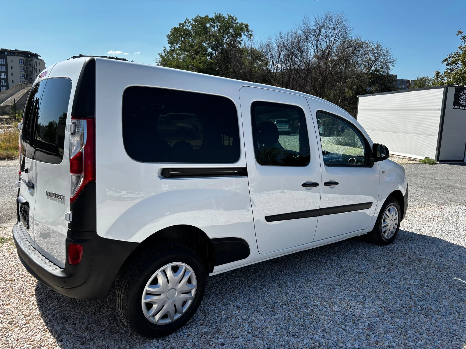 Renault Kangoo Дълга база - изображение 4