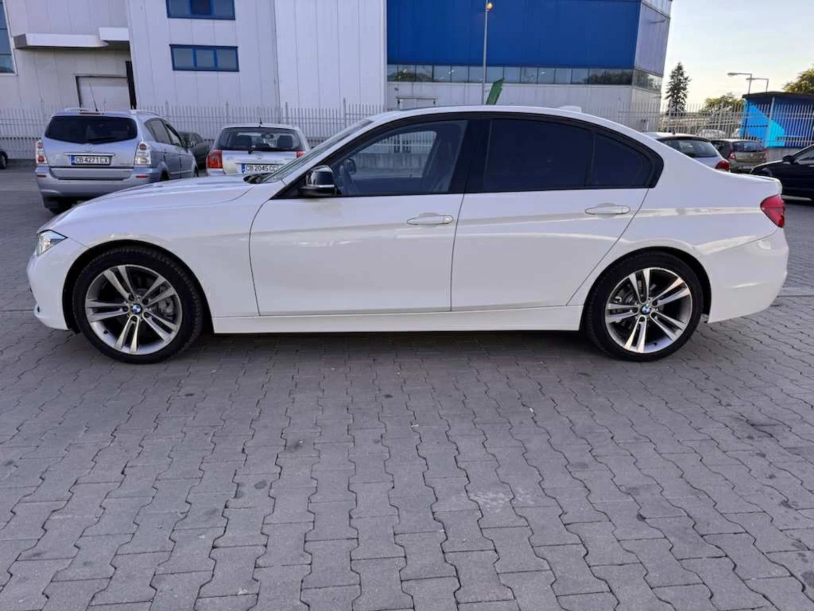 BMW 320 BMW 320Xdrive - изображение 2