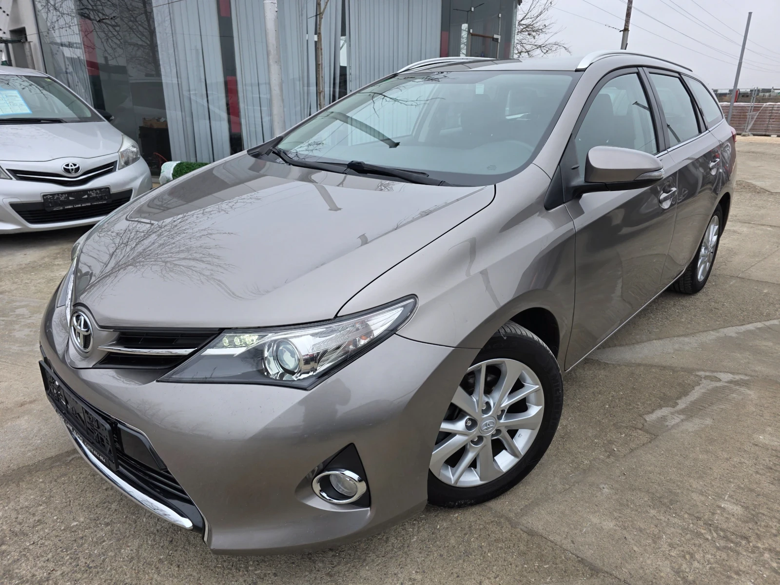 Toyota Auris 1.6 VVTI ��������� ��������� ������ ���� 5 | Mobile.bg � ����������� 1