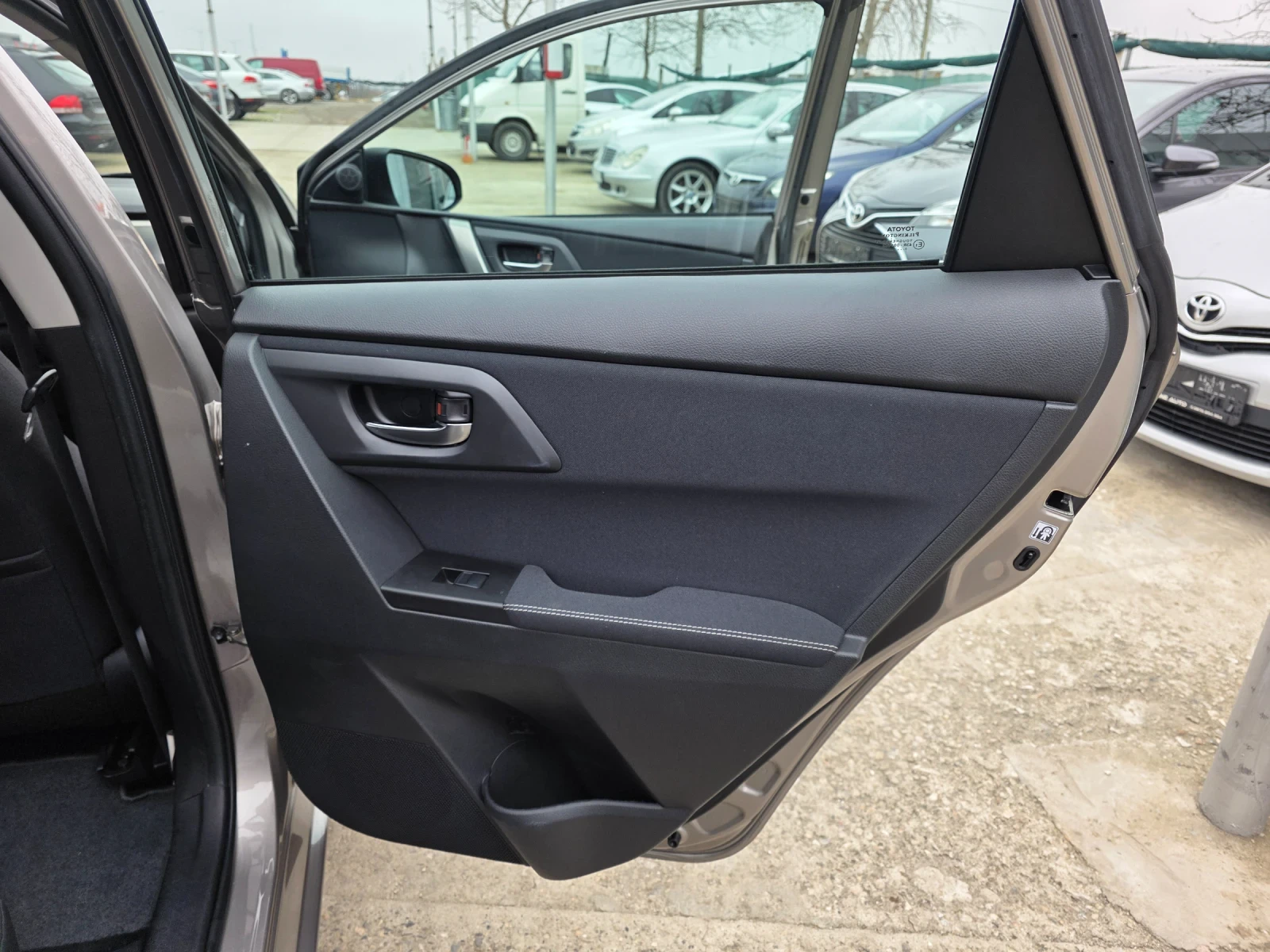 Toyota Auris 1.6 VVTI Навигация Автопилот Камера Евро 5 - изображение 10