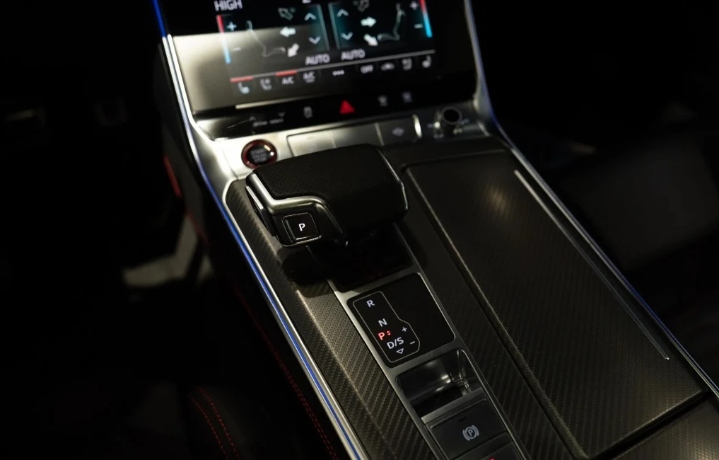 Audi Rs6 Avant 4.0 TFSI Quattro, снимка 8 - Автомобили и джипове - 53897312