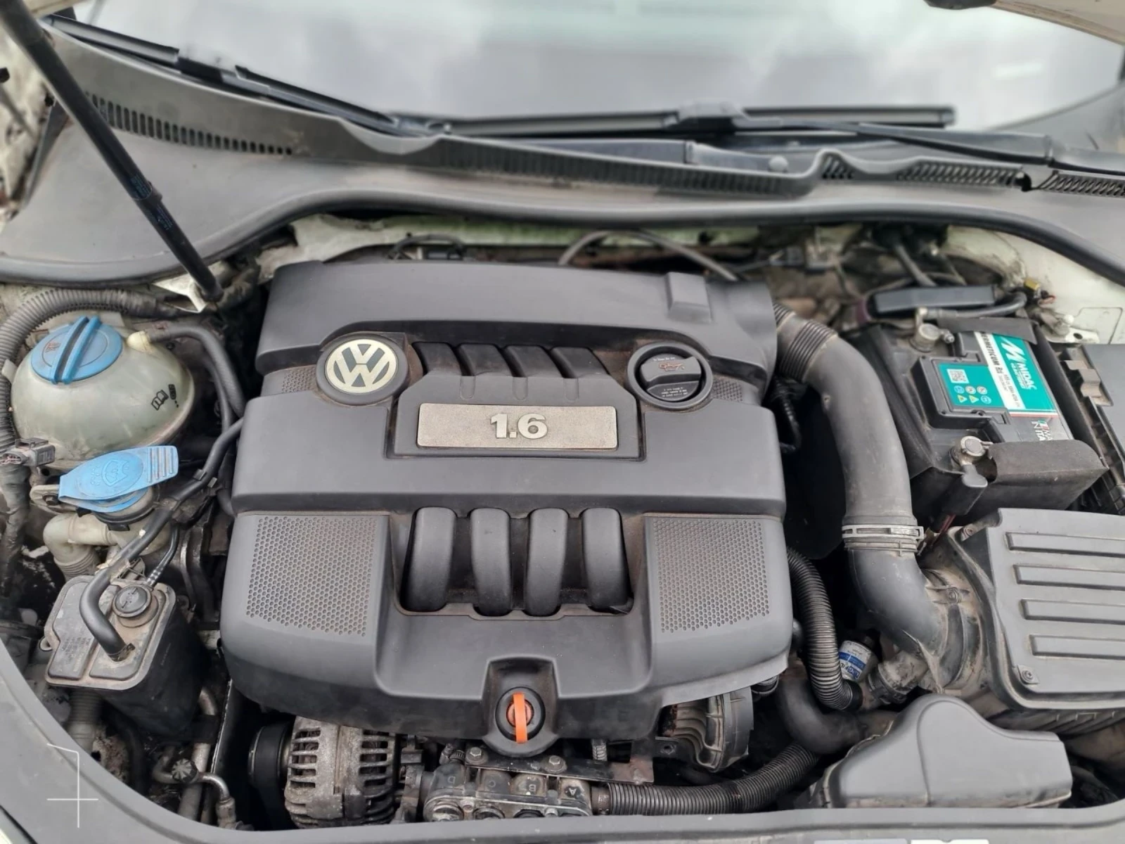 VW Golf 1, 6  Бензин / Газ, снимка 7 - Автомобили и джипове - 53917759