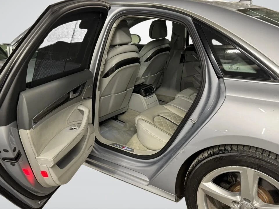 Audi S8 ОБДУХВАНЕ* ПАНОРАМА* ПОДГРЕВ* , снимка 10 - Автомобили и джипове - 54208480