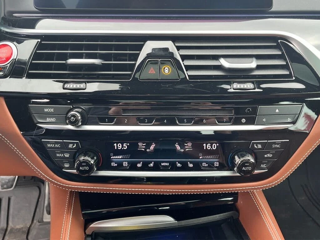 BMW M5 Competition AWD* АвтоКредит* (Цена до БГ) , снимка 10 - Автомобили и джипове - 54455639