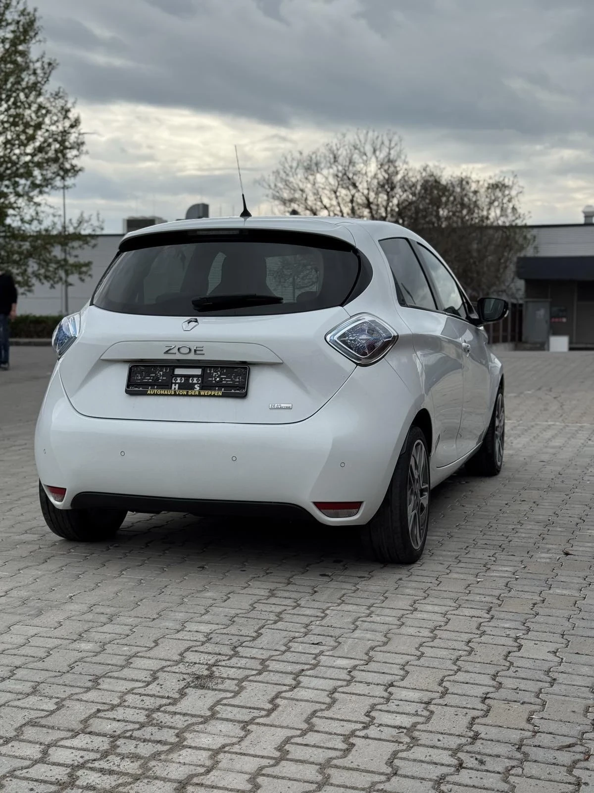 Renault Zoe 41kw* Bose edition* Камера* Кожен Салон* Фулл екст, снимка 5 - Автомобили и джипове - 54559329