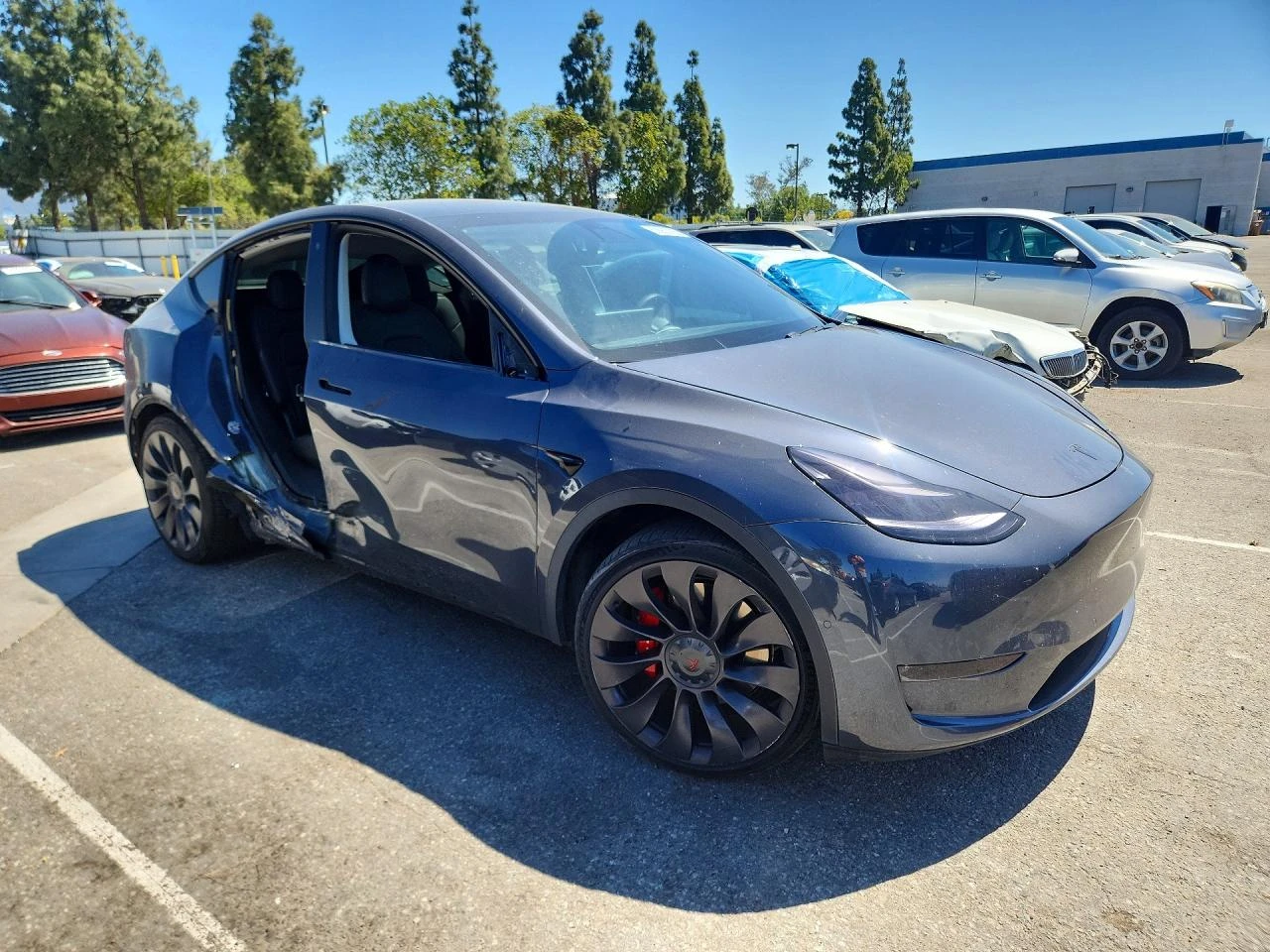 Tesla Model Y | Mobile.bg � ����������� 4