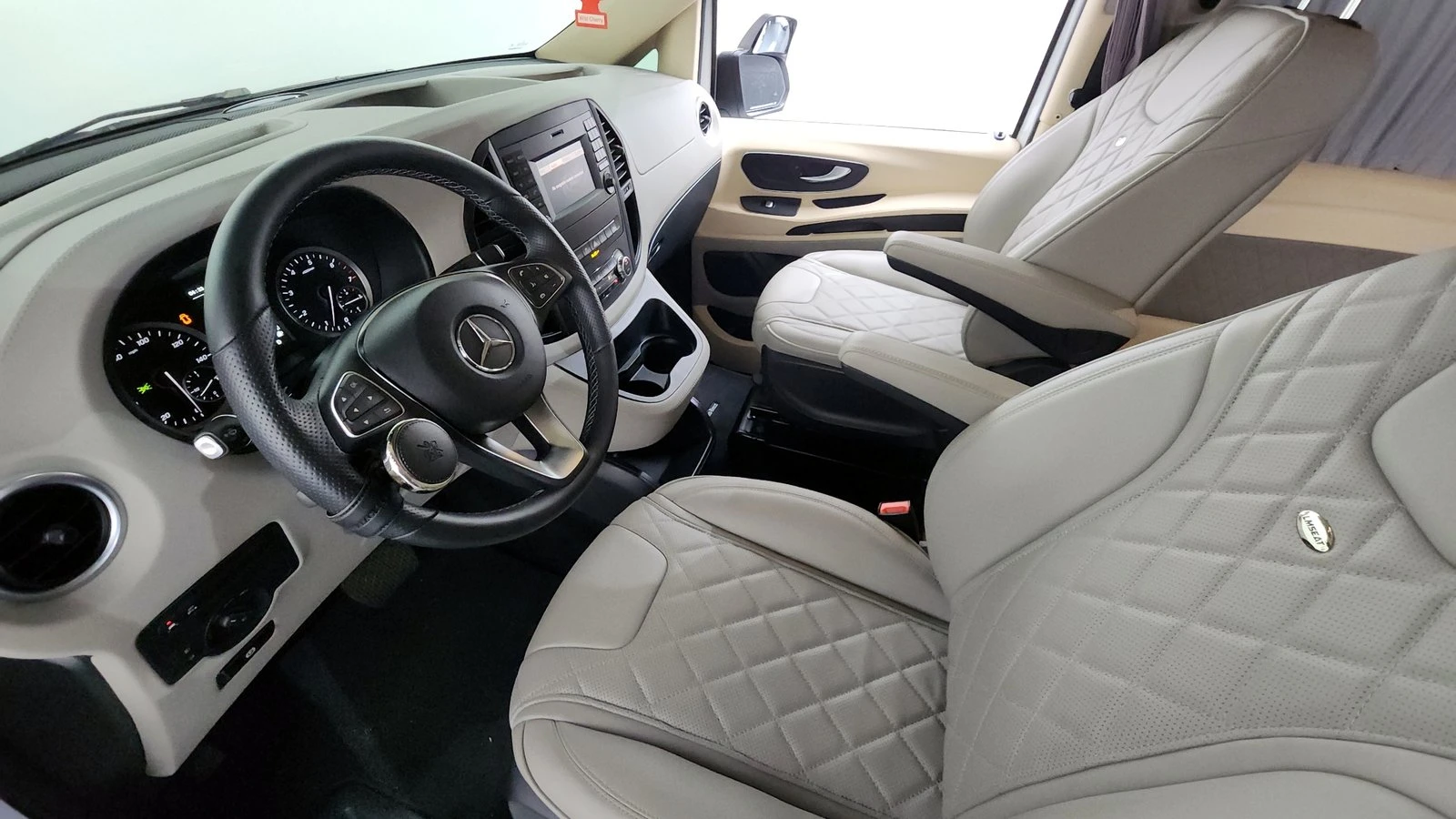 Mercedes-Benz V 300 ОБДУХВАНЕ* BLIND SPOT* КРАЙНА ЦЕНА, снимка 7 - Автомобили и джипове - 55271953