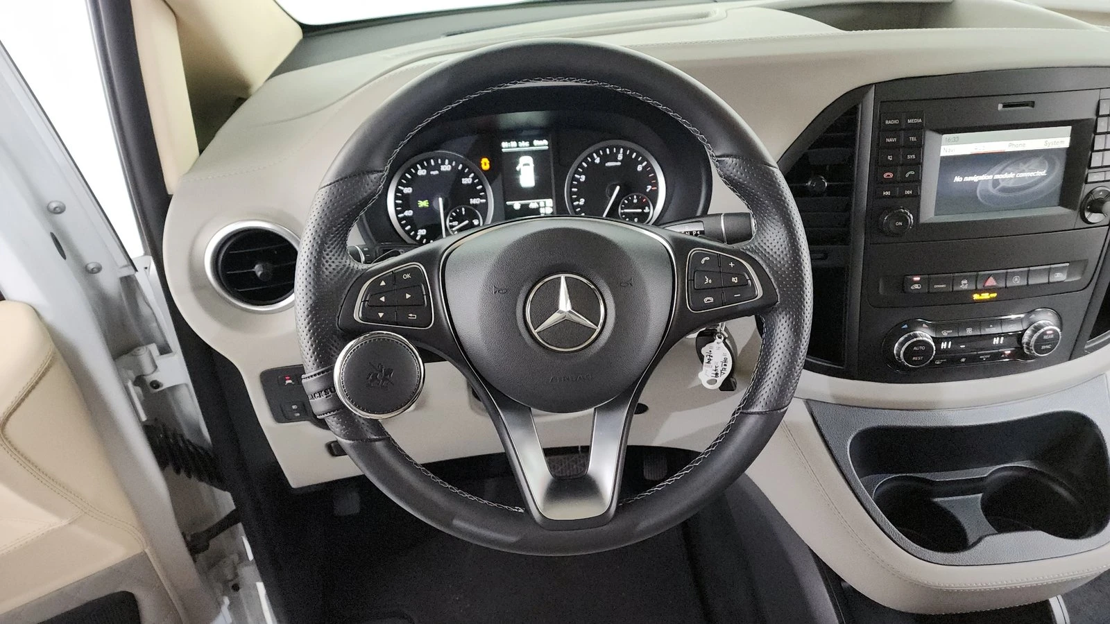 Mercedes-Benz V 300 ОБДУХВАНЕ* BLIND SPOT* КРАЙНА ЦЕНА, снимка 13 - Автомобили и джипове - 55271953