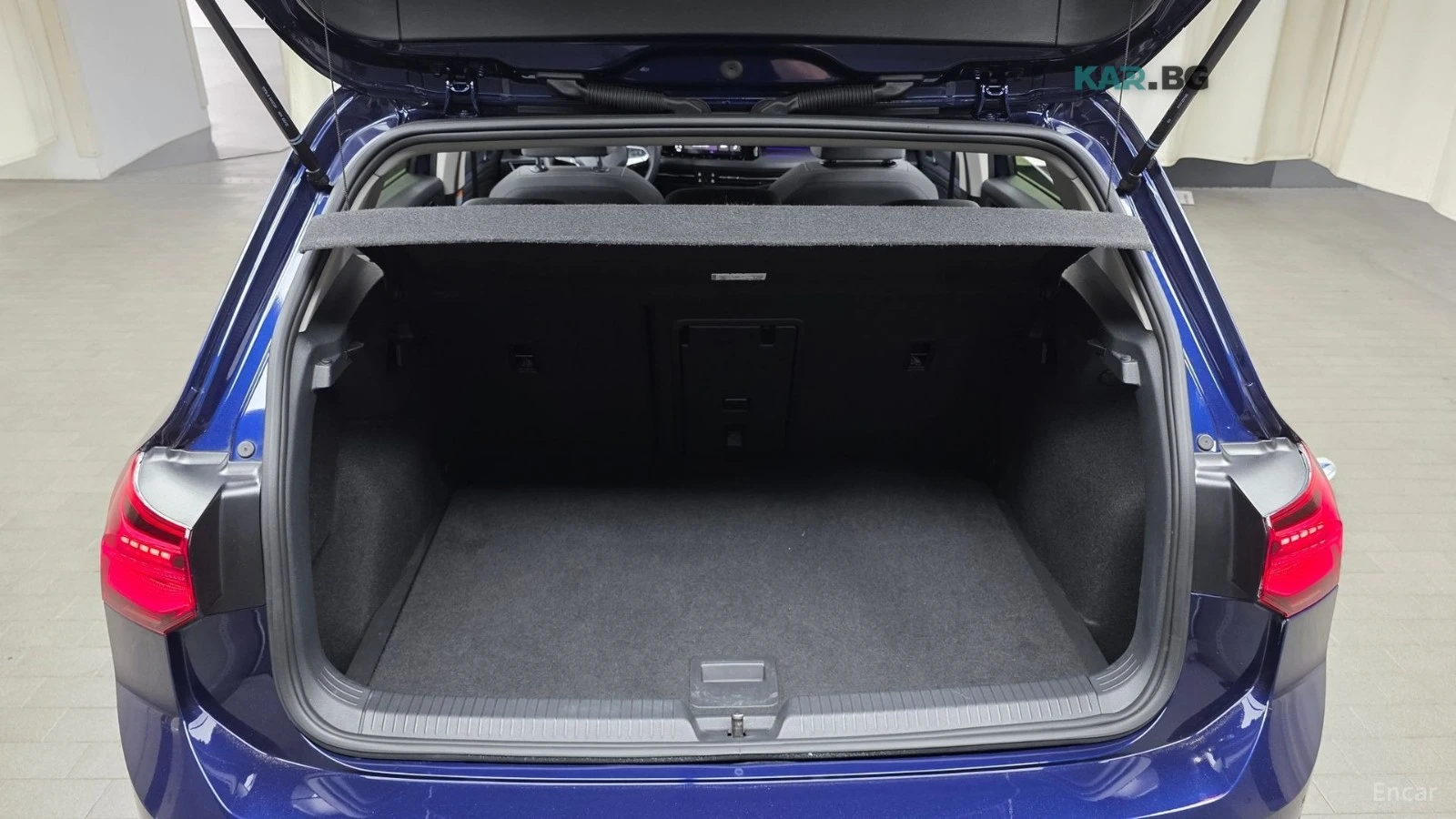 VW Golf 8* 2.0TDI* PRESTIGE* DISTRONIC* HUD* , снимка 15 - Автомобили и джипове - 55311089
