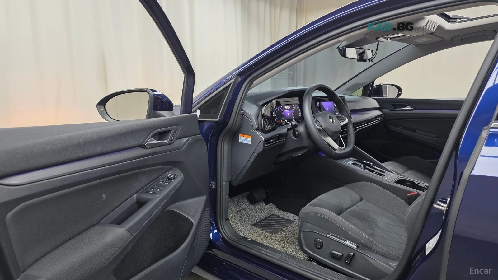 VW Golf 8* 2.0TDI* PRESTIGE* DISTRONIC* HUD* , снимка 8 - Автомобили и джипове - 55311089