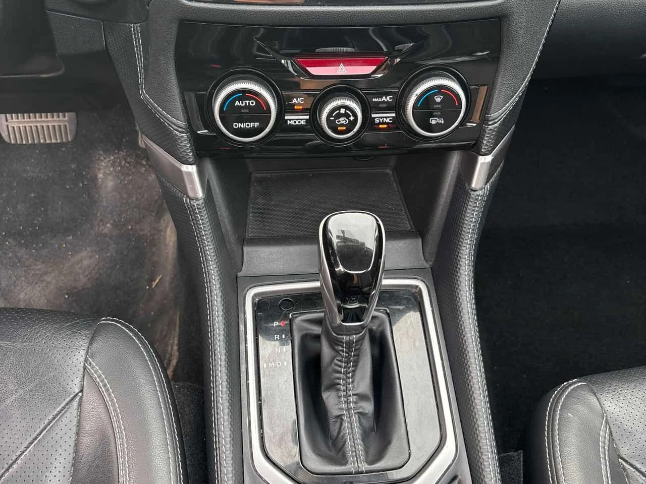 Subaru Forester LIMITED| PANO| KEYLESS| NAVI| ЗАДНА КАМЕРА| , снимка 15 - Автомобили и джипове - 55641135