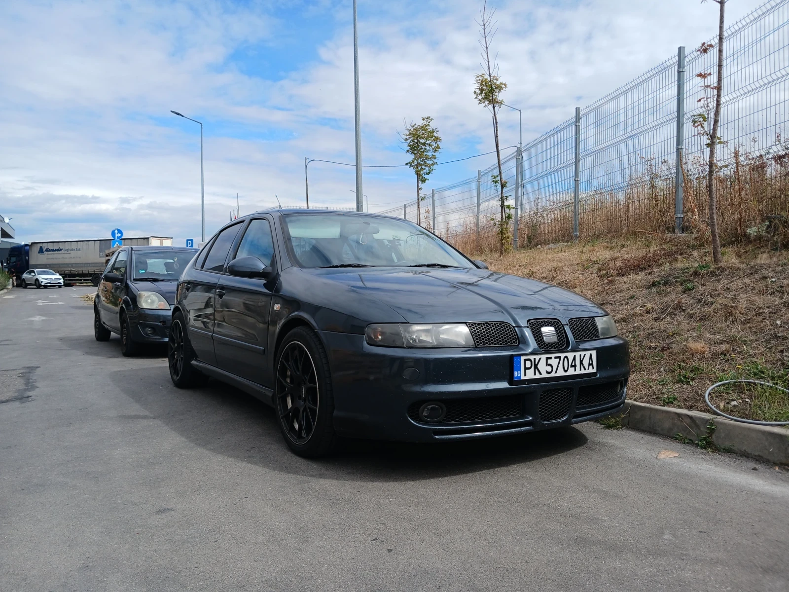 Seat Leon 2.8 v6 , снимка 2 - Автомобили и джипове - 56085255