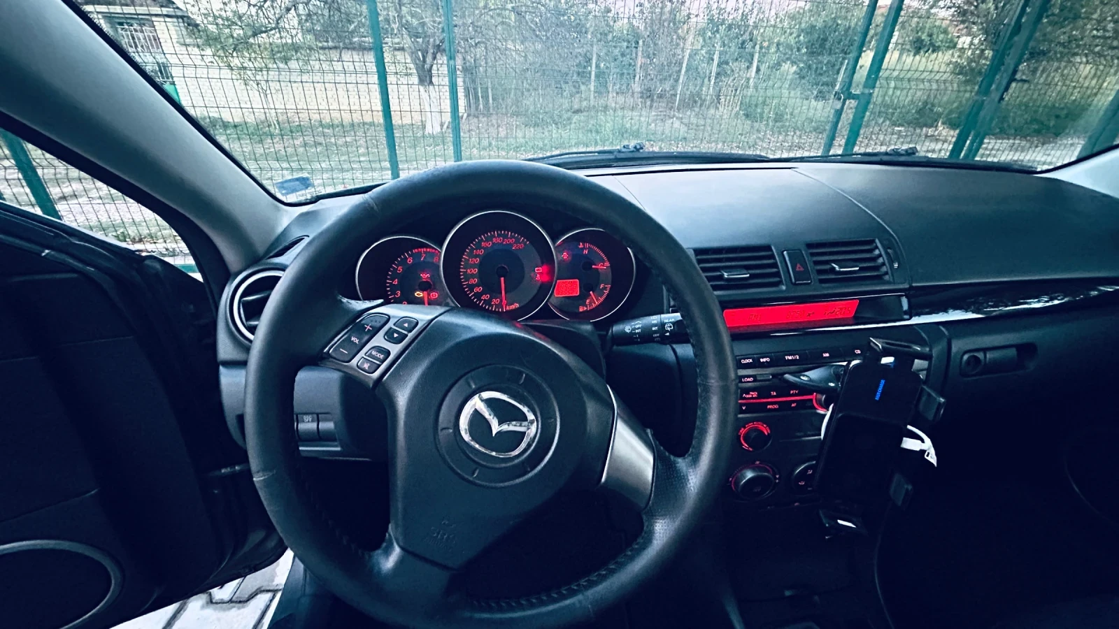 Mazda 3, снимка 10 - Автомобили и джипове - 56377440
