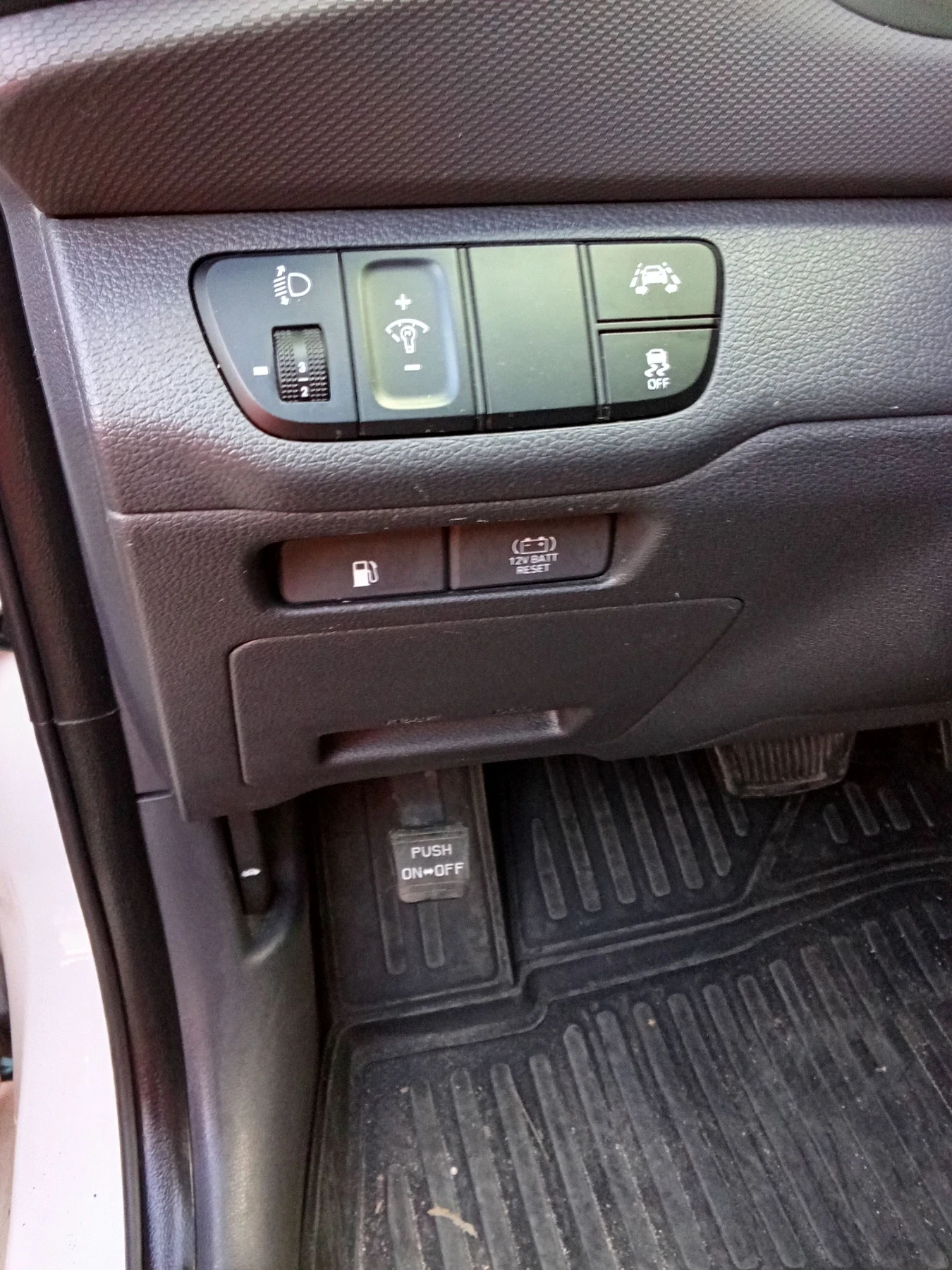 Hyundai Ioniq, снимка 11 - Автомобили и джипове - 56623137