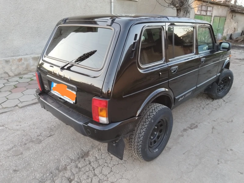Lada Niva Урбън, снимка 4 - Автомобили и джипове - 52842689