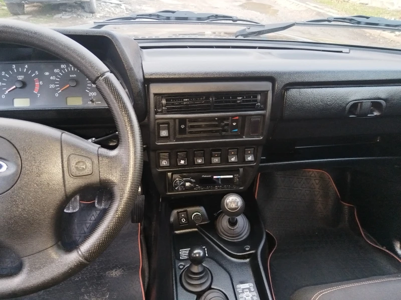 Lada Niva Урбън, снимка 13 - Автомобили и джипове - 52842689