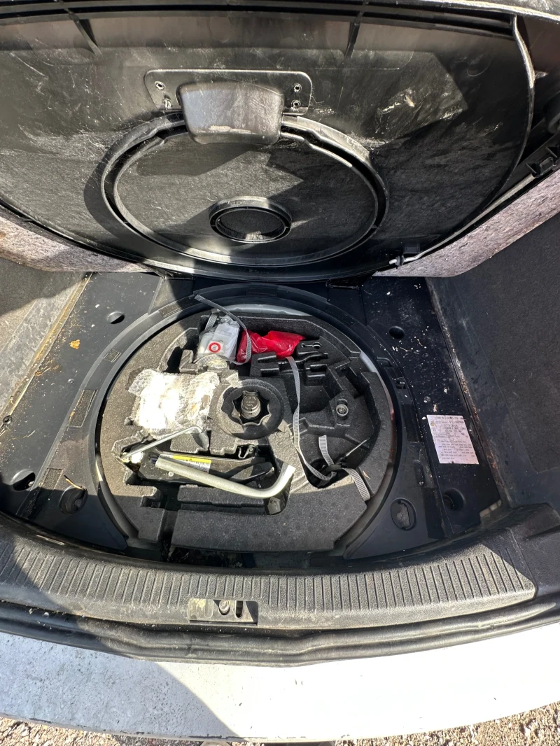 VW Tayron 2.0TDI6скCFH140кс, снимка 6 - Автомобили и джипове - 53452553