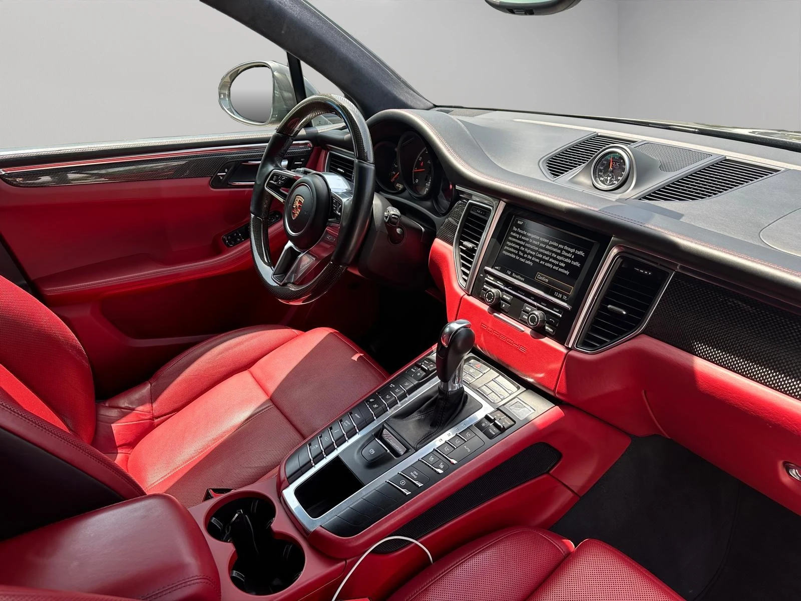 Porsche Macan Turbo | Mobile.bg   13