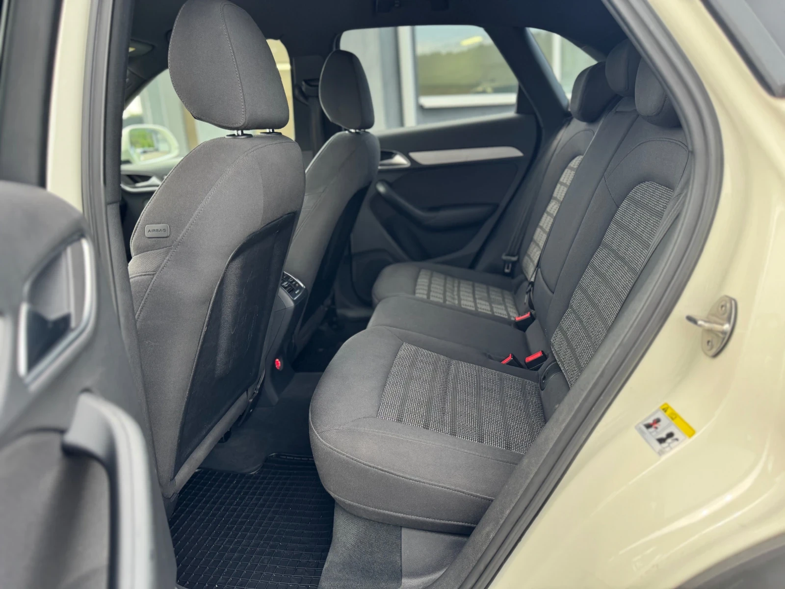 Audi Q3 2.0TDI Quattro S-tronic  - изображение 9