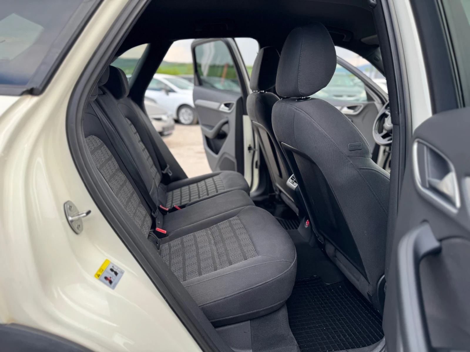 Audi Q3 2.0TDI Quattro S-tronic  - изображение 10