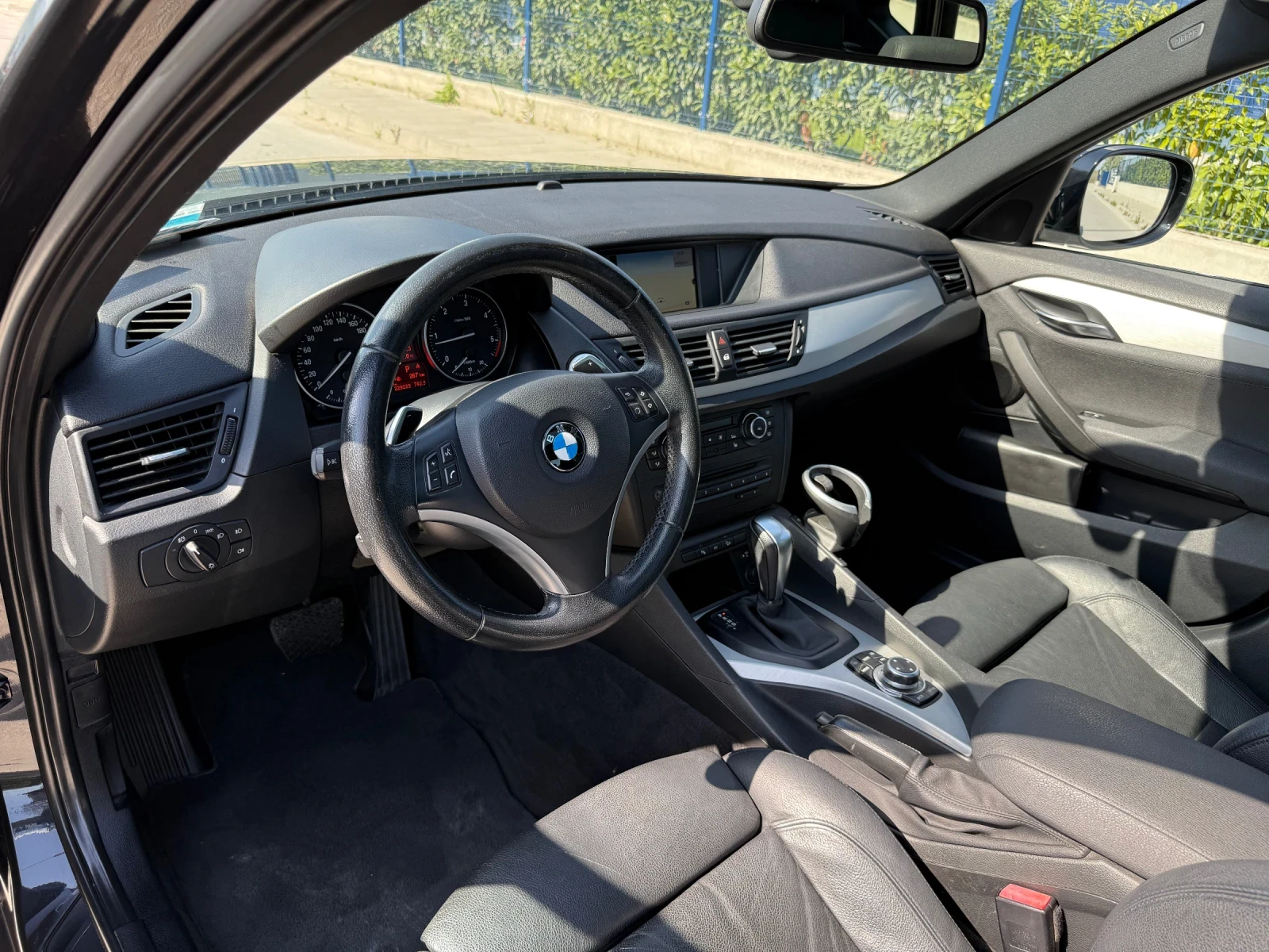 BMW X1 2.0D Нави/Подгрев/Панорама/Пълна Серв. История!!!! - изображение 6