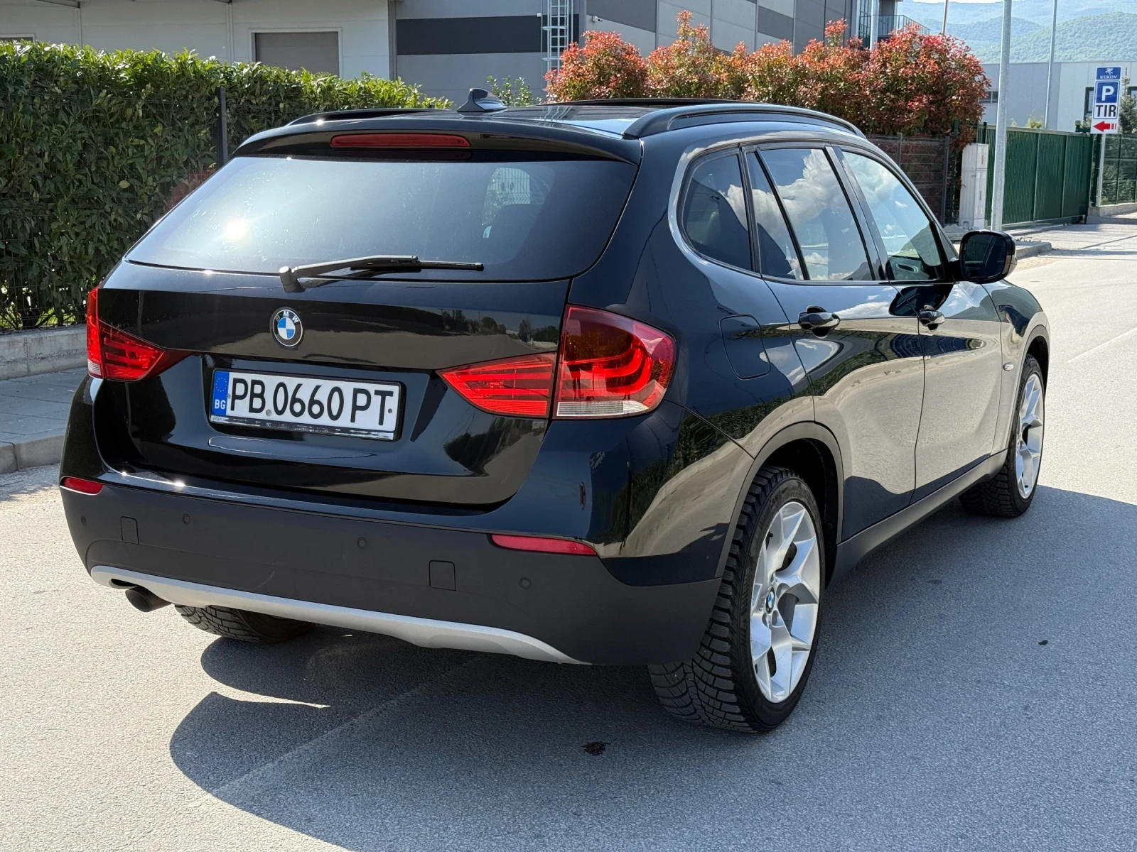BMW X1 2.0D Нави/Подгрев/Панорама/Пълна Серв. История!!!! - изображение 3