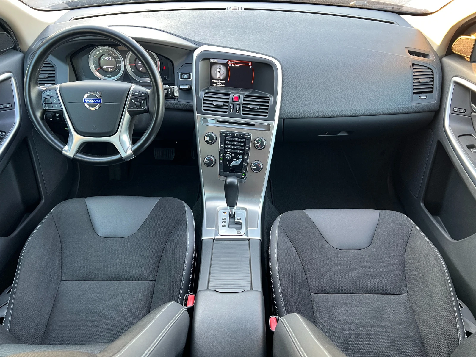 Volvo XC60 2.4d 4x4 5 цилиндъра!  166000km 166000km 166000km - изображение 7