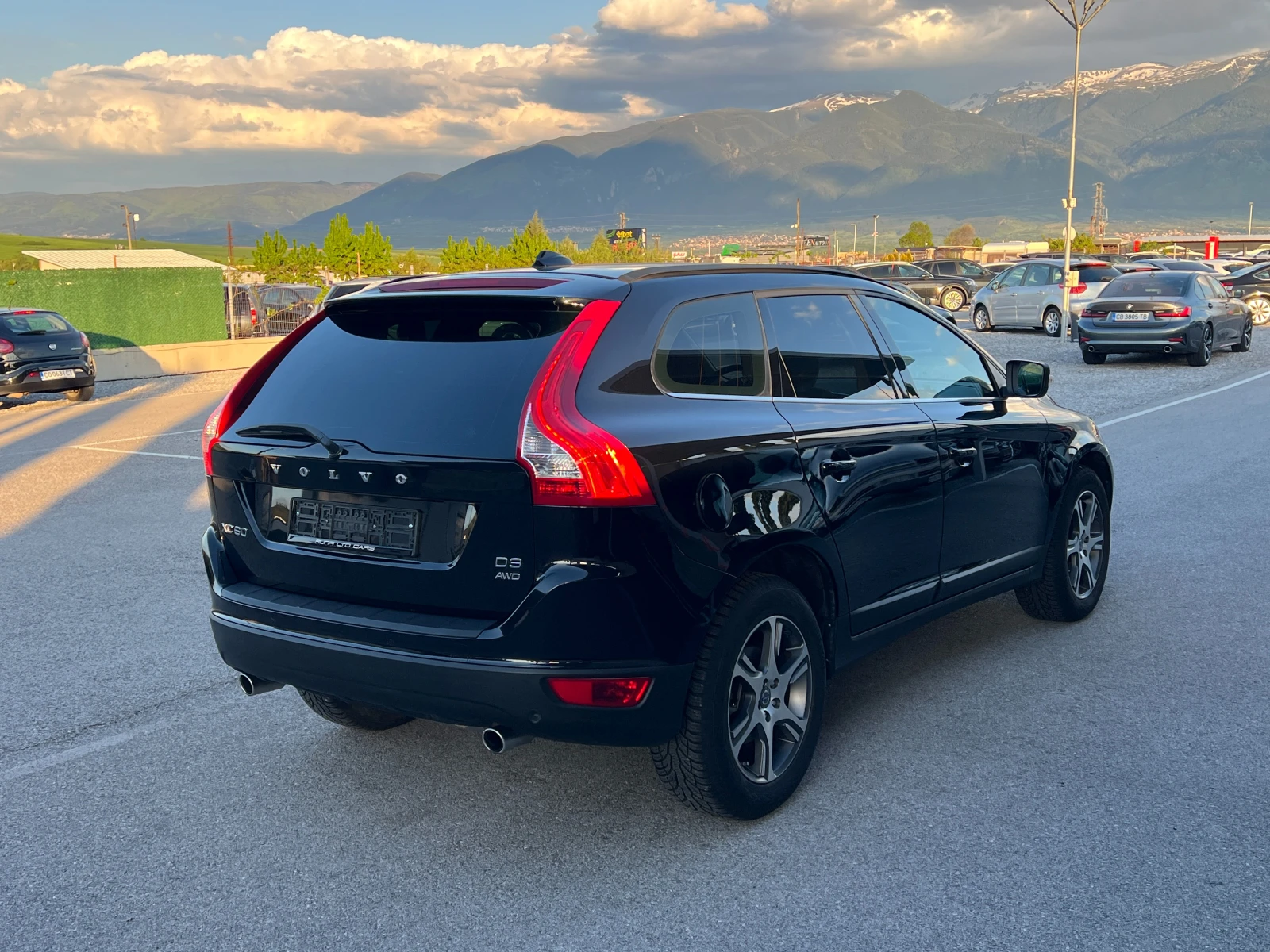 Volvo XC60 2.4d 4x4 5 цилиндъра!  166000km 166000km 166000km - изображение 4