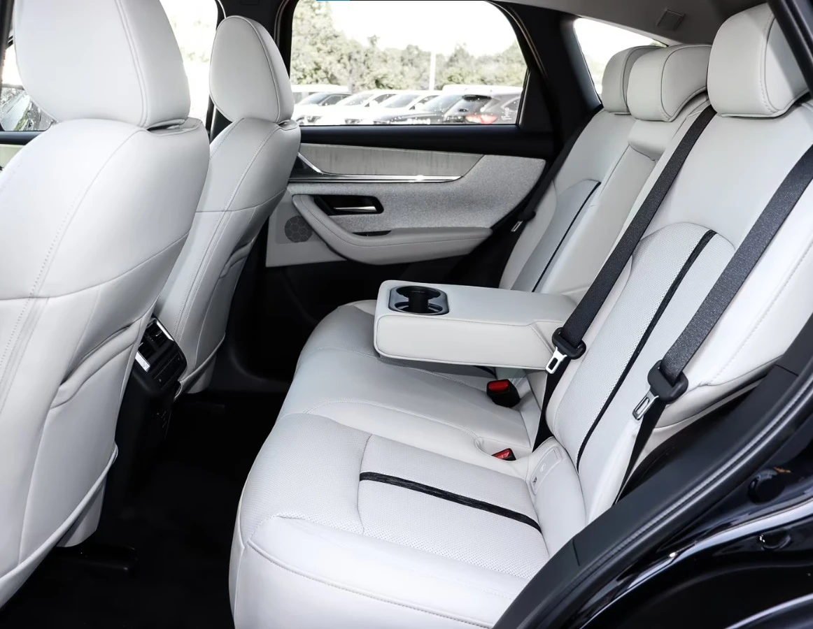 Mazda CX-60 Takumi* 327hp* 2.5 PHEV* AWD* BOSE - изображение 6