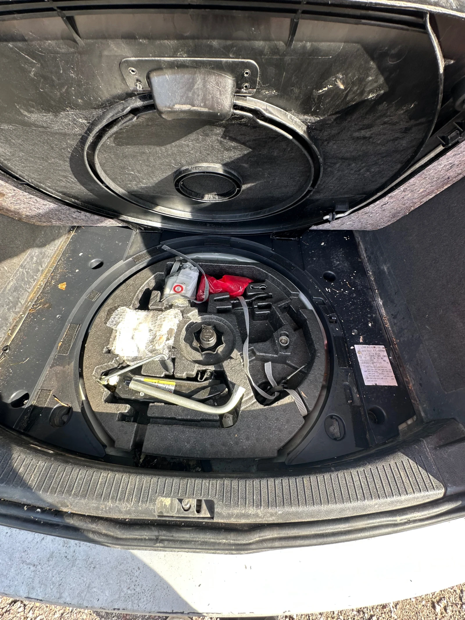 VW Tayron 2.0TDI6скCFH140кс - изображение 6