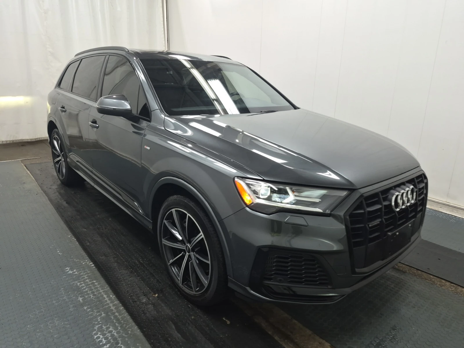 Audi Q7 Komfort 55 TFSI quattro, снимка 2 - Автомобили и джипове - 54453875