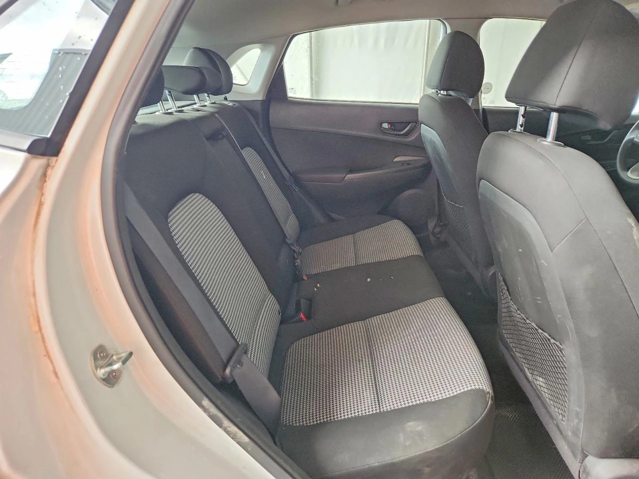 Hyundai Kona SE, снимка 9 - Автомобили и джипове - 54638721