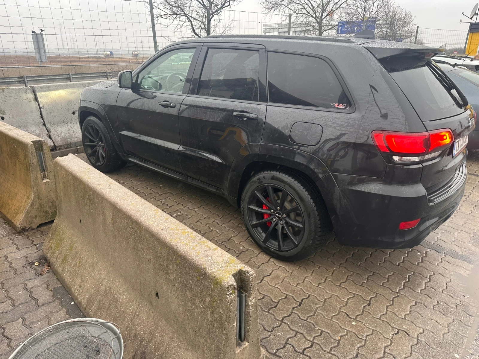 Jeep Grand cherokee SRT 6.4, снимка 3 - Автомобили и джипове - 54919209