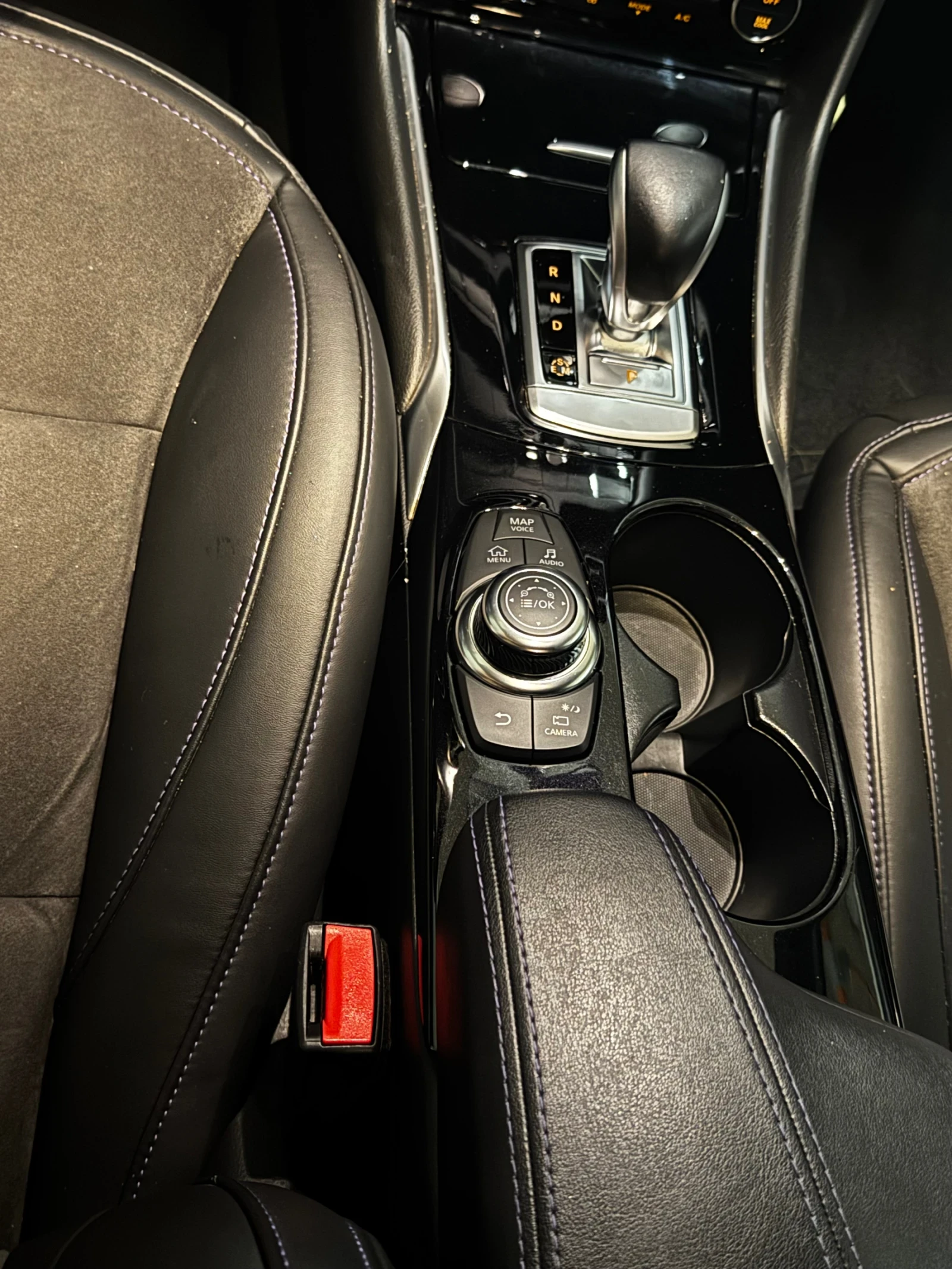 Infiniti Q30 Q30S 2.2D 170кс Automatic , снимка 4 - Автомобили и джипове - 55661070