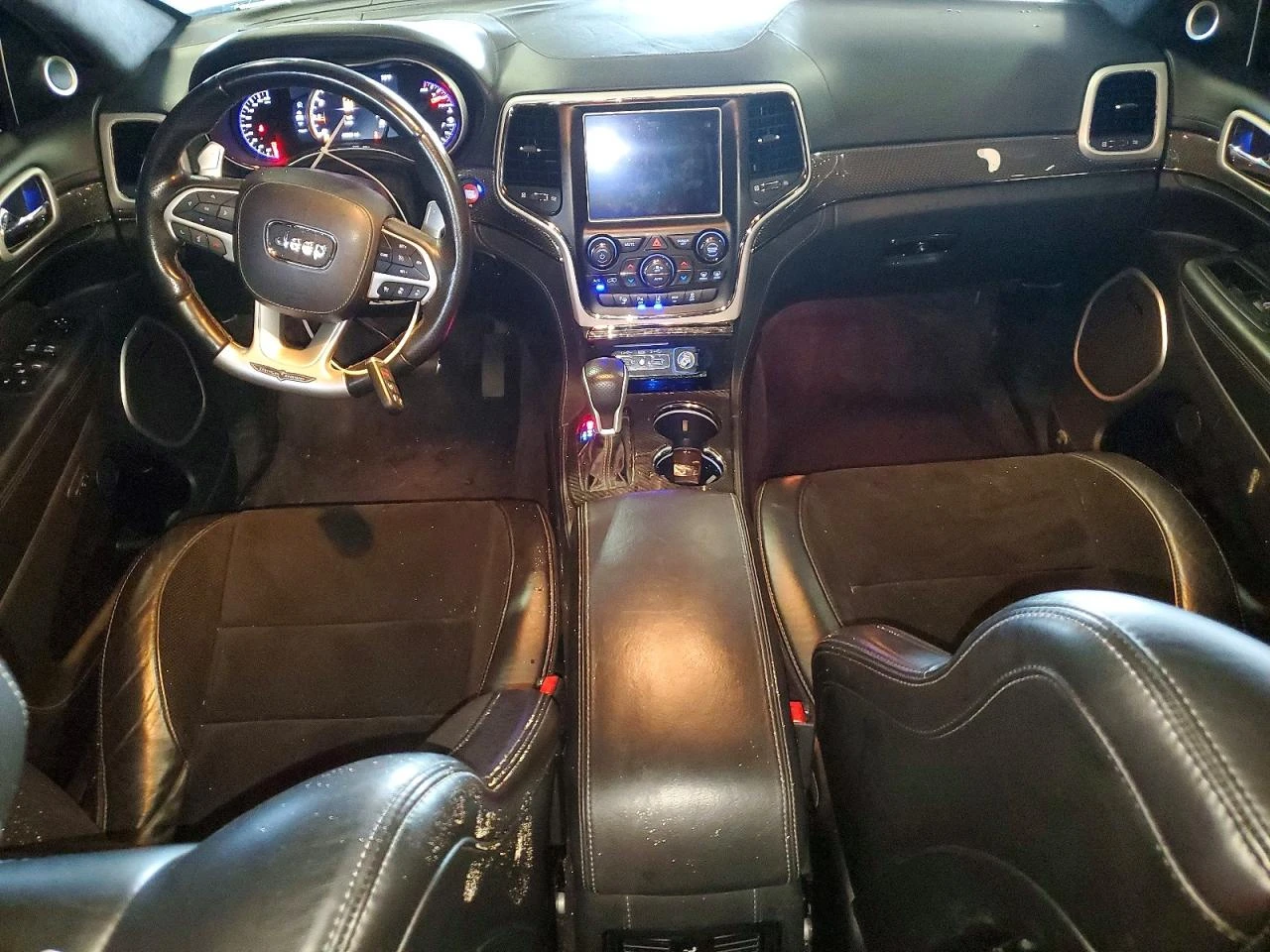Jeep Grand cherokee TRACKHAWK* 8ZF* PANO* ОБДУХ* DISTRONIC, снимка 7 - Автомобили и джипове - 55837625