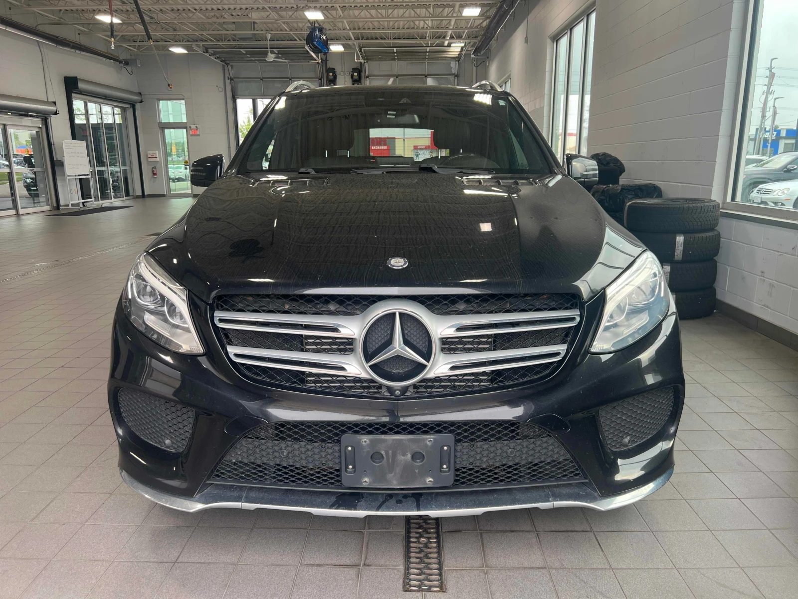 Mercedes-Benz GLE 350 4MATIC * ГЛАВНО ПРЕДСТАВИТЕЛСТВО НА MERCEDES* , снимка 2 - Автомобили и джипове - 55887227