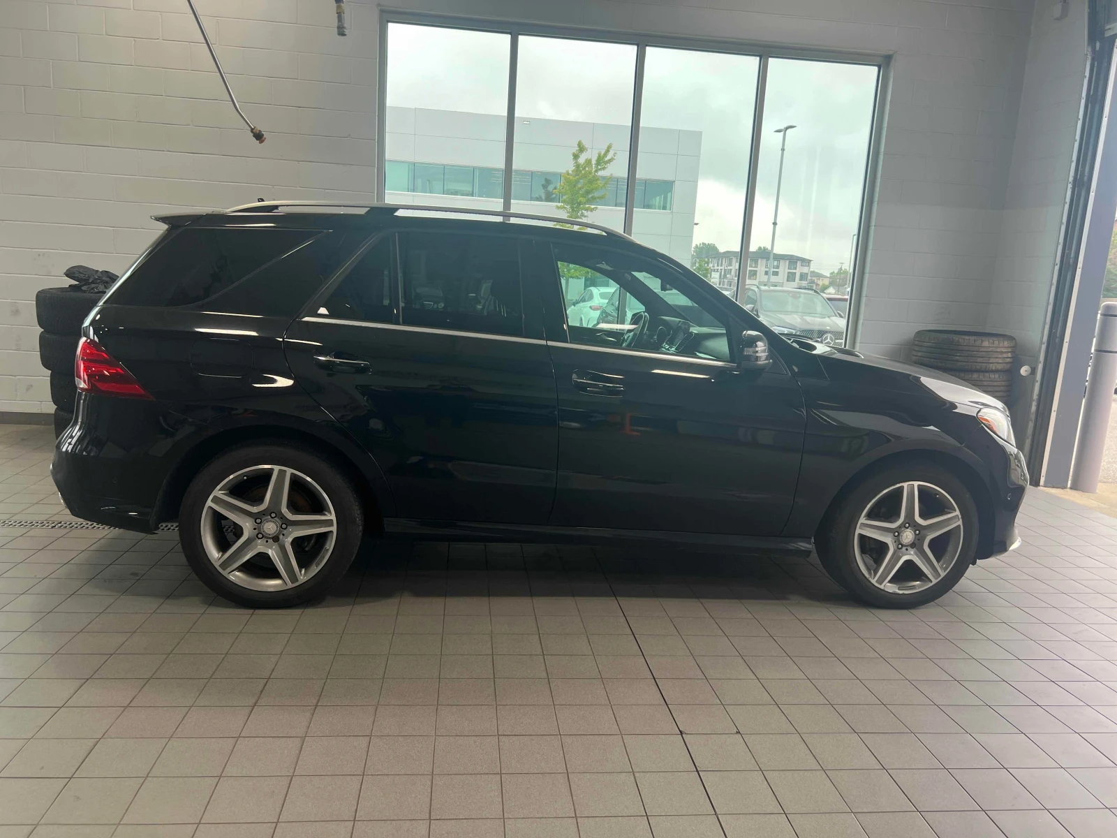 Mercedes-Benz GLE 350 4MATIC * ГЛАВНО ПРЕДСТАВИТЕЛСТВО НА MERCEDES* , снимка 4 - Автомобили и джипове - 55887227