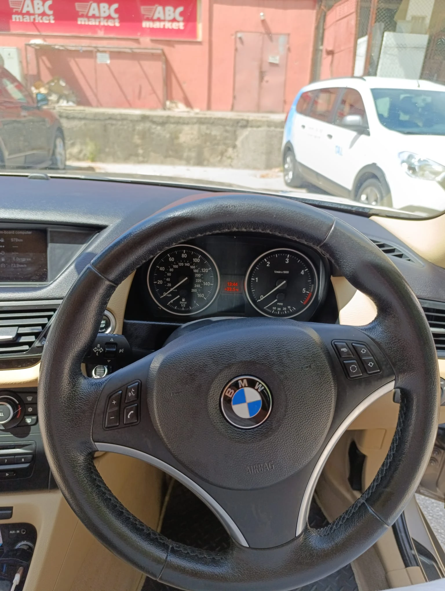 BMW X1, снимка 7 - Автомобили и джипове - 56071277