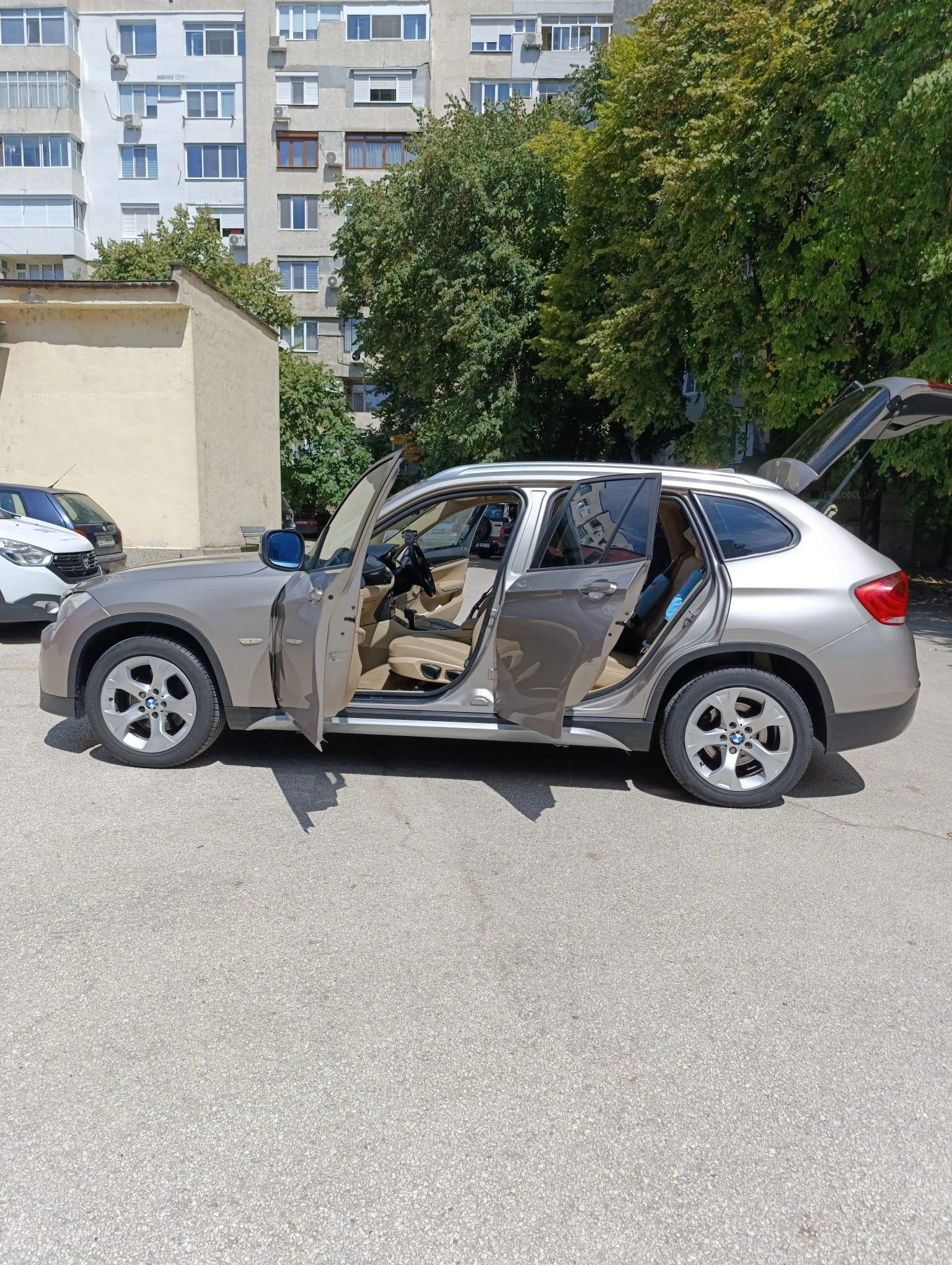 BMW X1, снимка 14 - Автомобили и джипове - 56071277