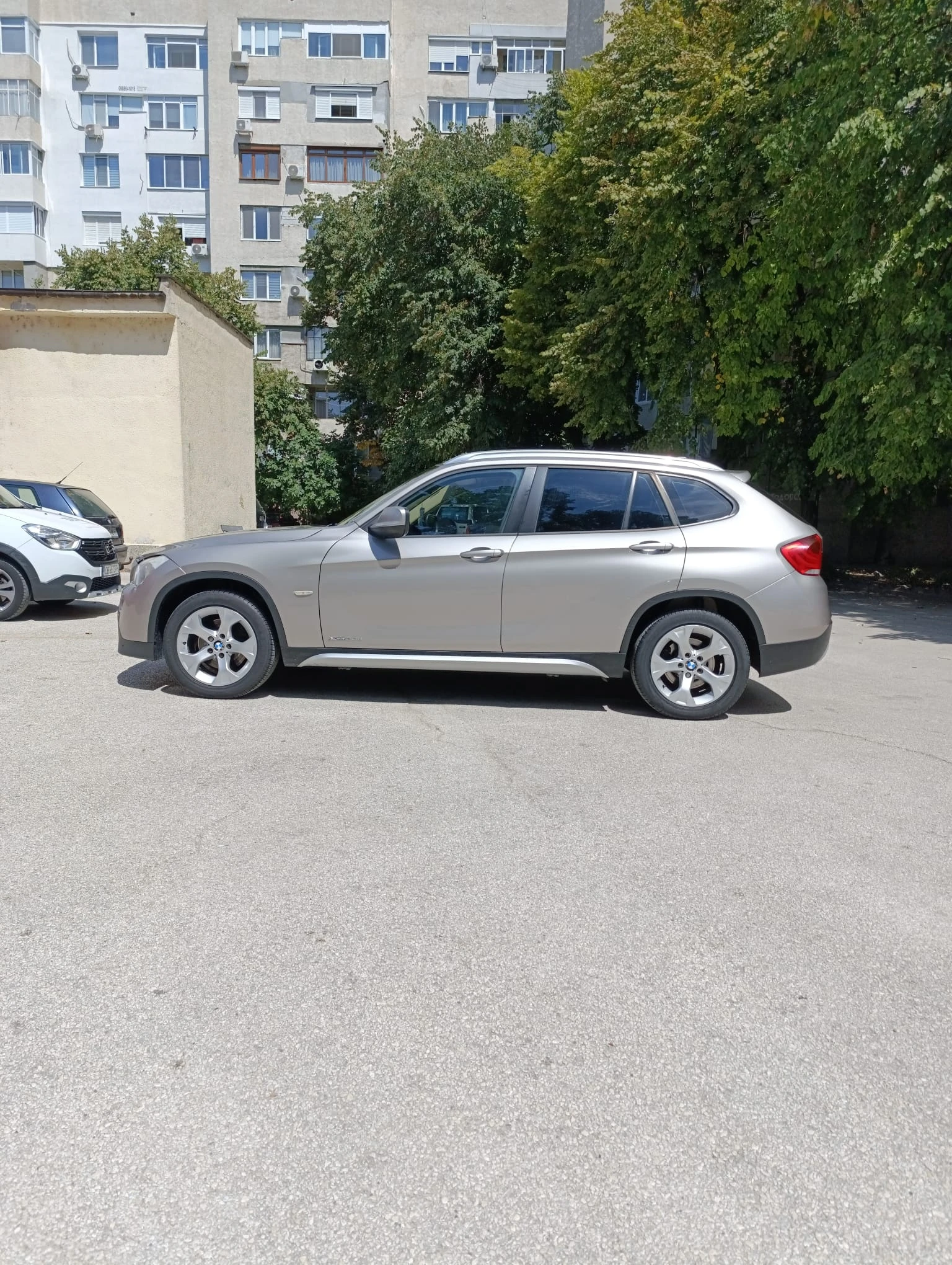 BMW X1, снимка 3 - Автомобили и джипове - 56071277