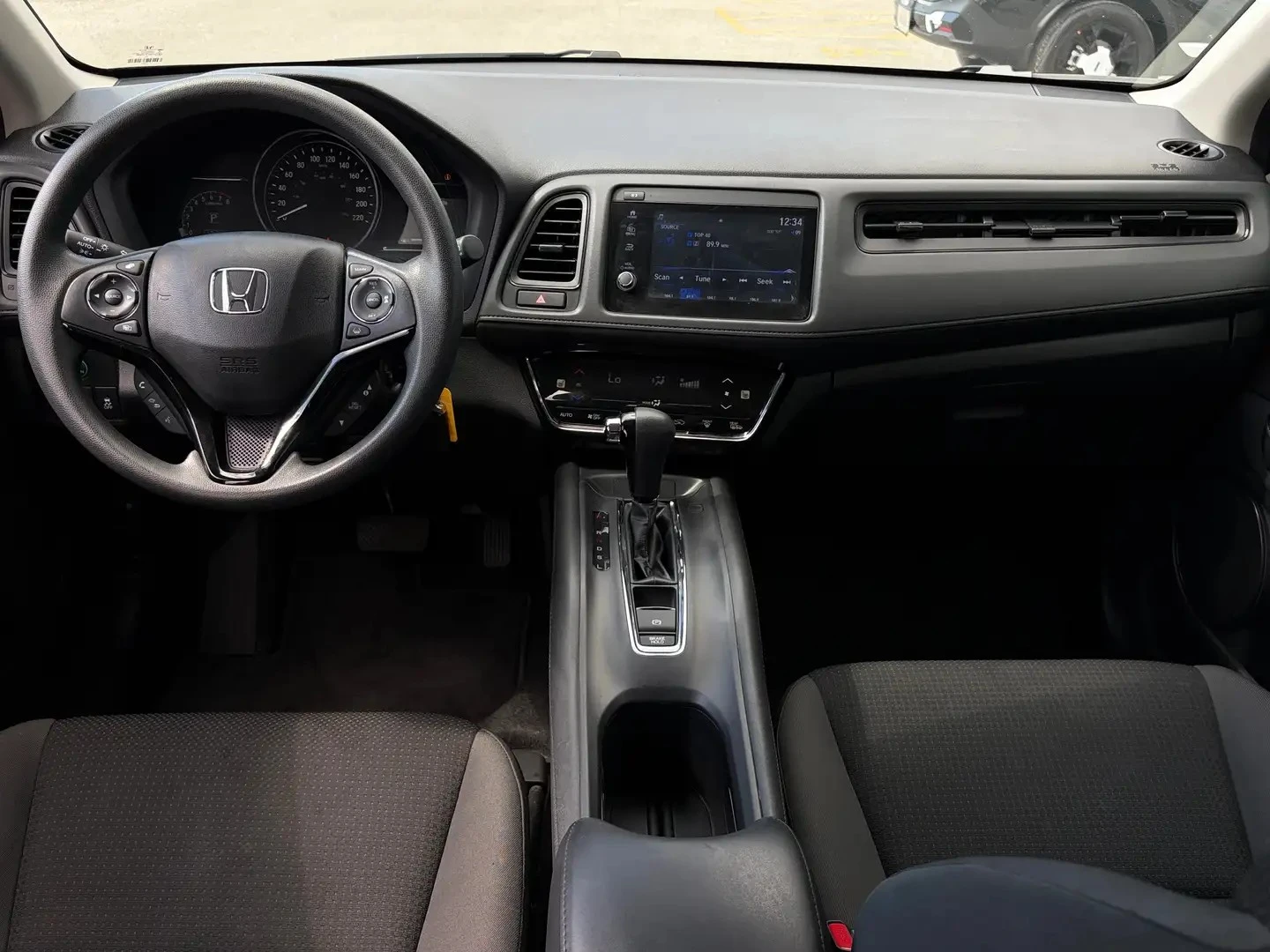 Honda Hr-v AWD* * Камера* * Подгрев* * Дистроник* * , снимка 15 - Автомобили и джипове - 56646307
