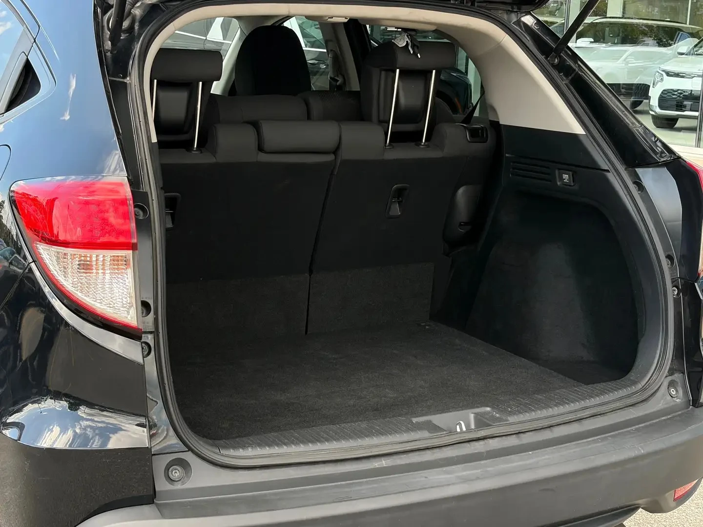 Honda Hr-v AWD* * Камера* * Подгрев* * Дистроник* * , снимка 17 - Автомобили и джипове - 56646307
