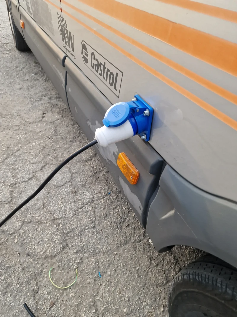 Iveco 35s15 Мото кемпер, снимка 5 - Бусове и автобуси - 52868686