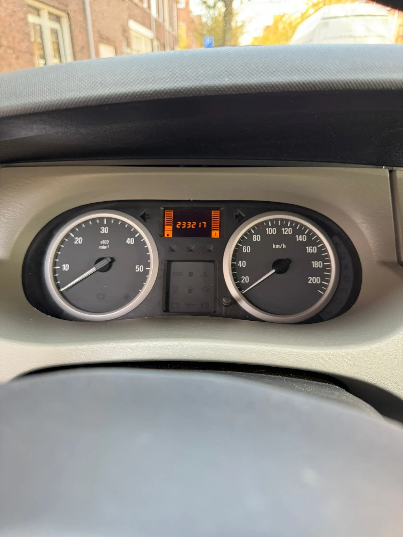 Opel Vivaro, снимка 13 - Бусове и автобуси - 54348467